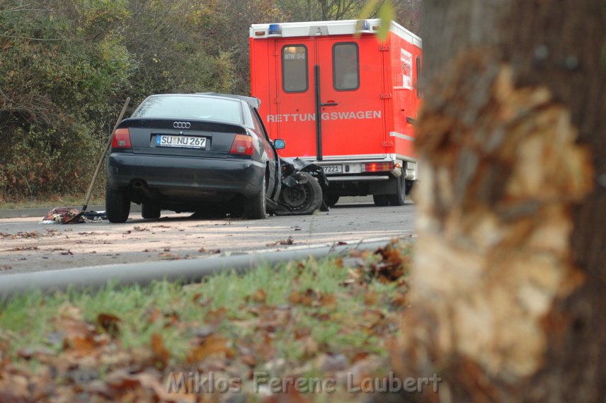 VU PKW Koeln Hahnwald Kiesgrubenweg   P04.jpg